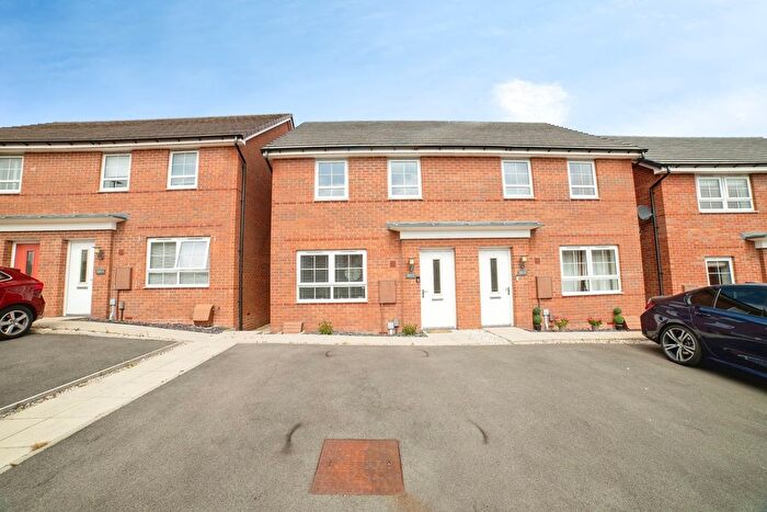 3 Bedroom Semi-Detached House For Sale In Sky Walk, Mansfield, Nottinghamshire, NG18