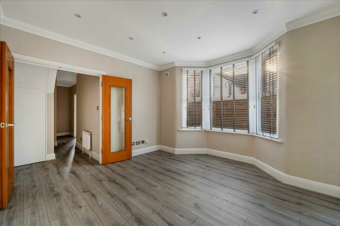 2 Bedroom Flat To Rent In Newton Road, Harrow, HA3