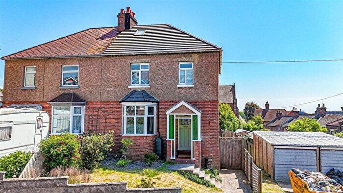 3 Bedroom Semi Detached House For Sale In Edmund Road, Hastings, TN35