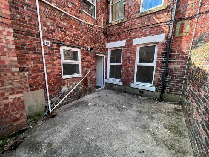 2 Bedroom Flat To Rent In Windsor Avenue, Gateshead, NE8