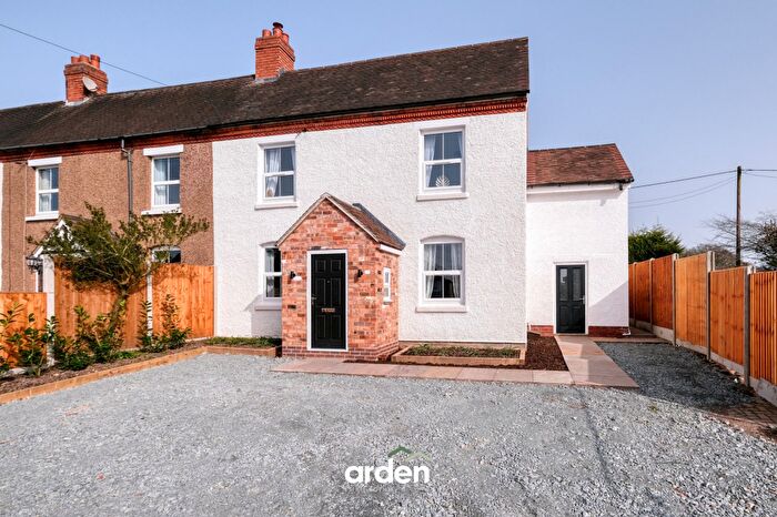 4 Bedroom Cottage For Sale In Stourbridge Road, Fairfield, B61