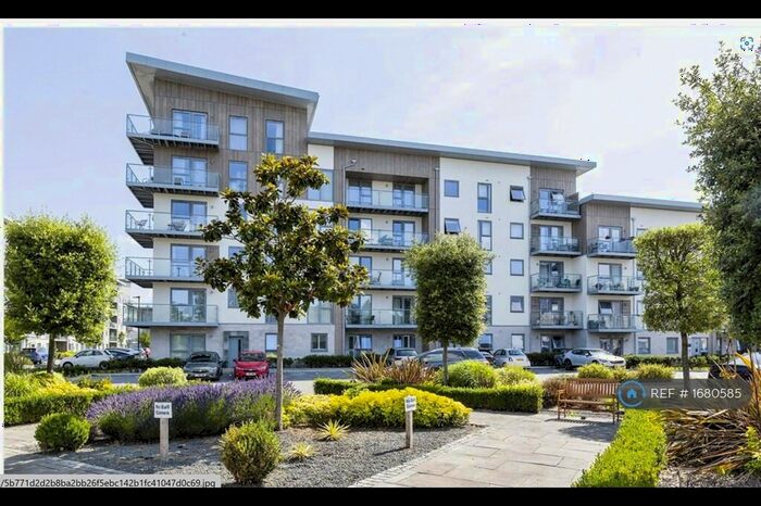 2 Bedroom Flat To Rent In Dove House, Maidenhead, SL6