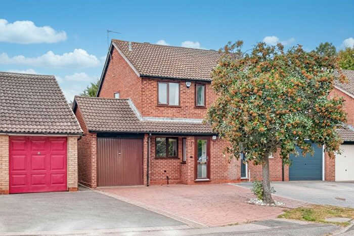 2 Bedroom Semi Detached House For Sale In Highdown Crescent, Shirley, B90