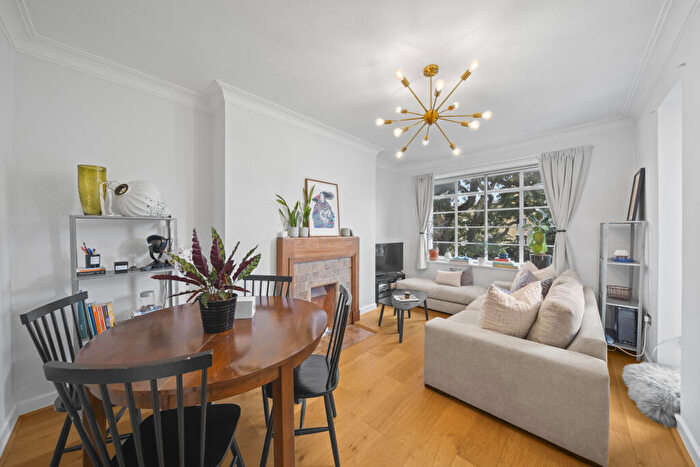 1 Bedroom Apartment To Rent In Haverstock Hill, London, NW3