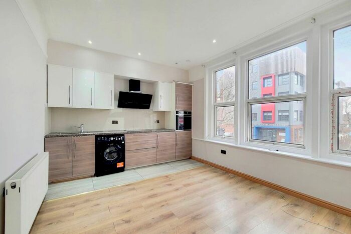 2 Bedroom Flat To Rent In London Road, Thornton Heath, CR7