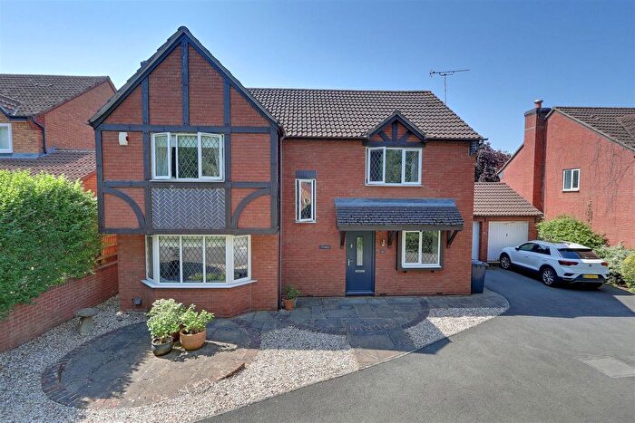 4 Bedroom Detached House For Sale In Middle Croft, Abbeymead, GL4