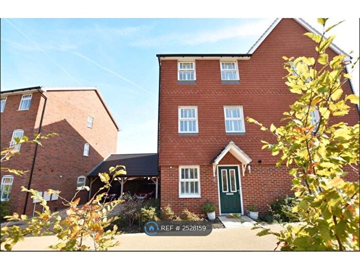 3 Bedroom Semi-Detached House To Rent In Weldon Road, Ebbsfleet Valley, Swanscombe, DA10