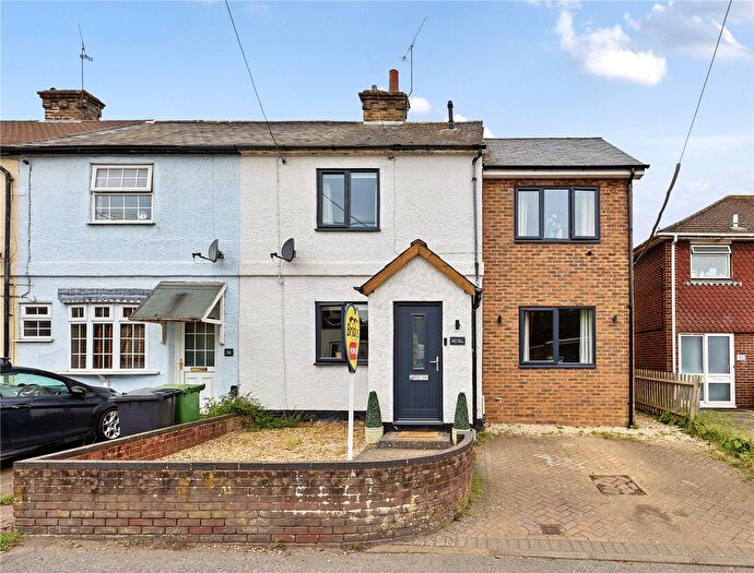 3 Bedroom End Of Terrace House For Sale In The Street, Tongham, Surrey, GU10