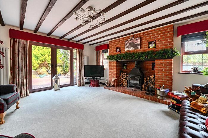 6 Bedroom Detached House For Sale In Hillside, Burghfield Common, Reading, Berkshire, RG7