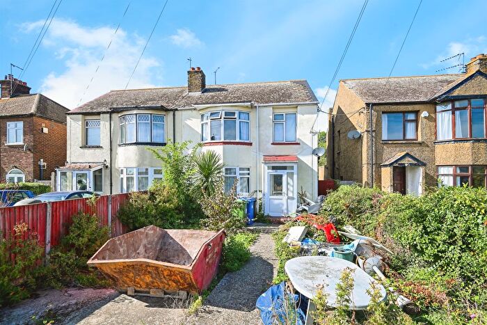 3 Bedroom Semi-Detached House For Sale In Borough Road, Queenborough, ME11