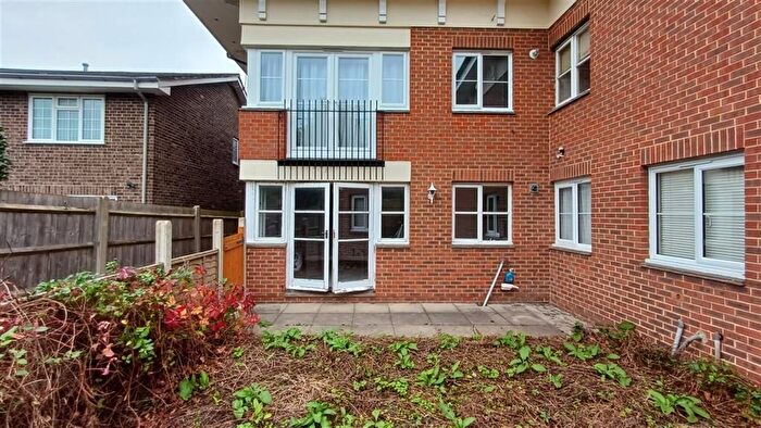 2 Bedroom Flat For Sale In Grange Road, Sutton, SM2