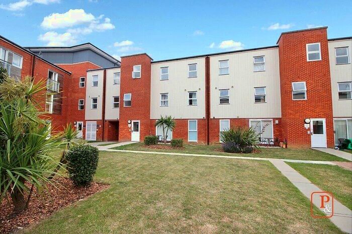 2 Bedroom Apartment To Rent In Compair Crescent, Ipswich, IP2