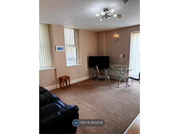 1 Bedroom Flat To Rent In Queens Promenade, Blackpool, FY2
