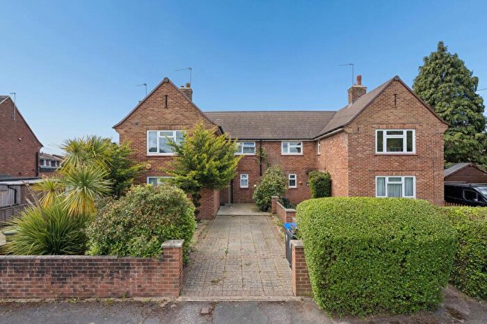 2 Bedroom Maisonette For Sale In Evreham Road, Iver, SL0