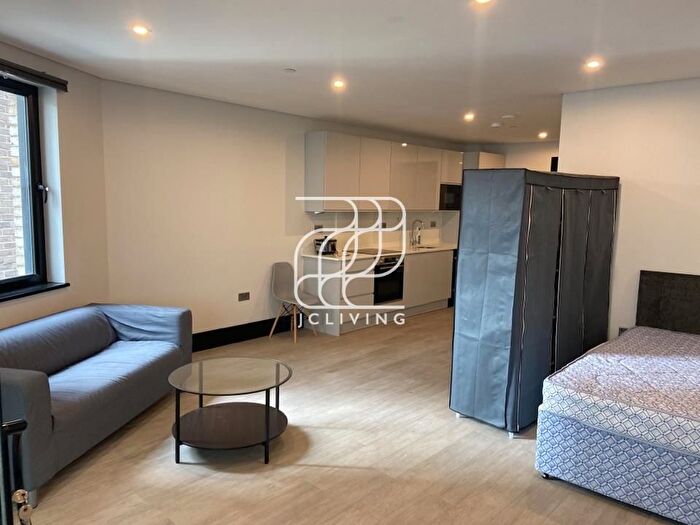 Studio To Rent In Buckle Street, London, E1