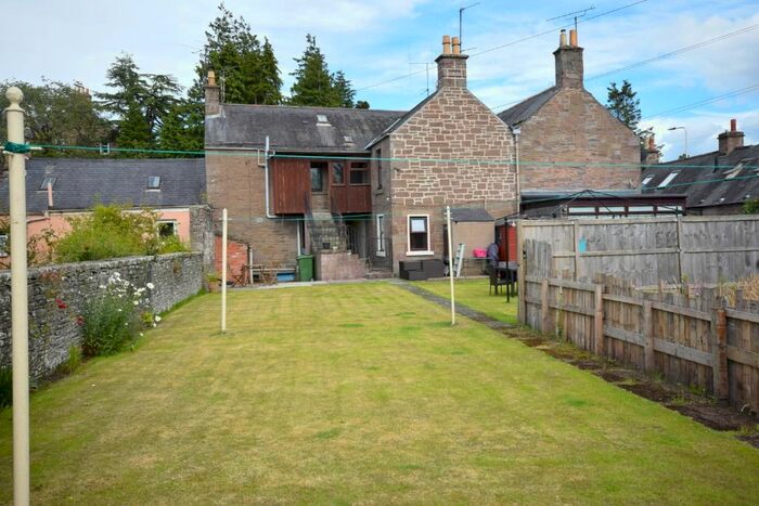 2 Bedroom Flat To Rent In Dundee Loan, Forfar, Angus, DD8