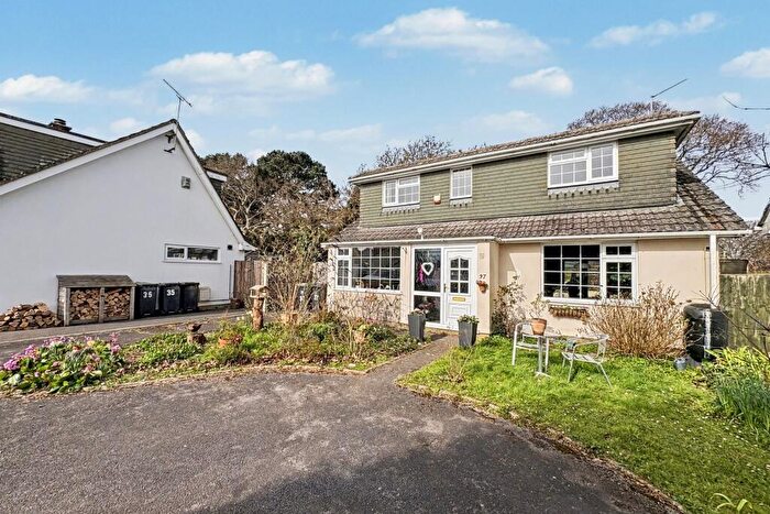 5 Bedroom Detached House For Sale In Corfe Mullen, BH21