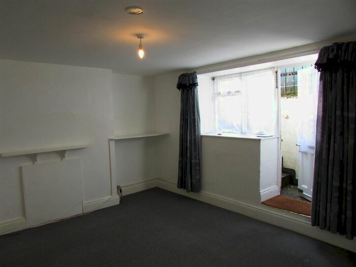Studio To Rent In Wellington Terrace, Penzance, TR18
