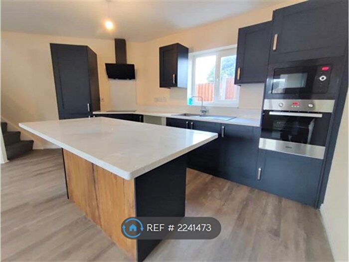 1 Bedroom Semi-Detached House To Rent In Oakfield Road, Stourbrige, DY9