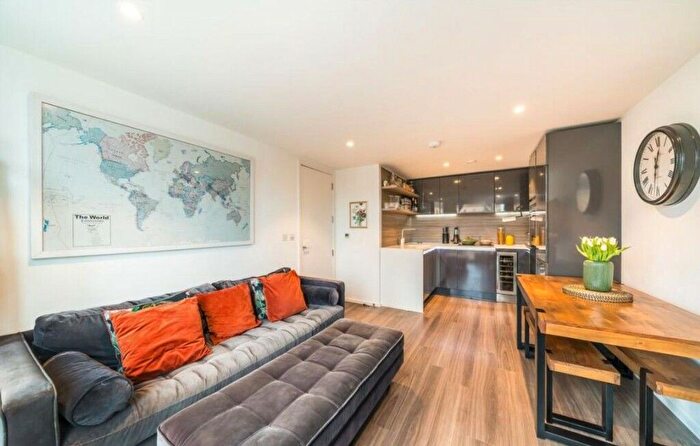 2 Bedroom Flat To Rent In Beacon Tower, SW18