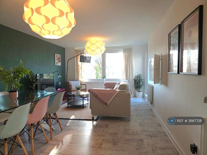 2 Bedroom Flat To Rent In Rowan Road, Glasgow, G41