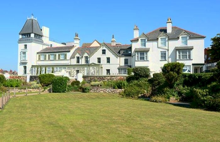 2 Bedroom Flat To Rent In Station Road, Conwy, LL31