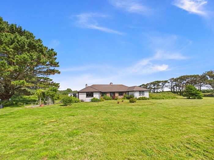 5 Bedroom Bungalow For Sale In Higher Trevellas, St. Agnes - Detached Bungalow, TR5