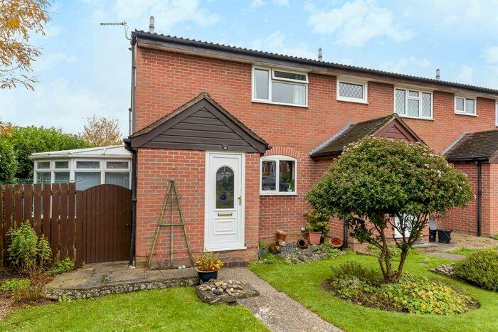 3 Bedroom Terraced House To Rent In Fleet Close, Woosehill, Wokingham, RG41