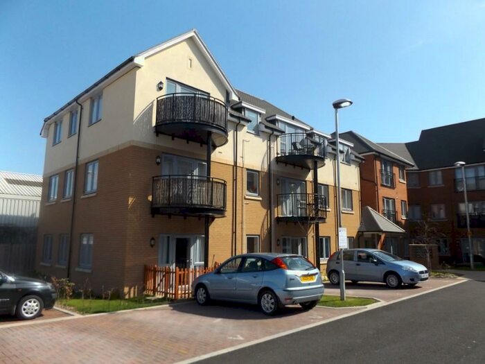 2 Bedroom Flat To Rent In Flitches Grove, Andover, Hampshire, SP10