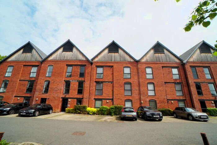 2 Bedroom Flat To Rent In Upper Cambrian Road, Chester, Cheshire, CH1