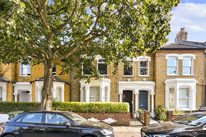 4 Bedroom Terraced House To Rent In Mervan Road, Brixton, London, SW2