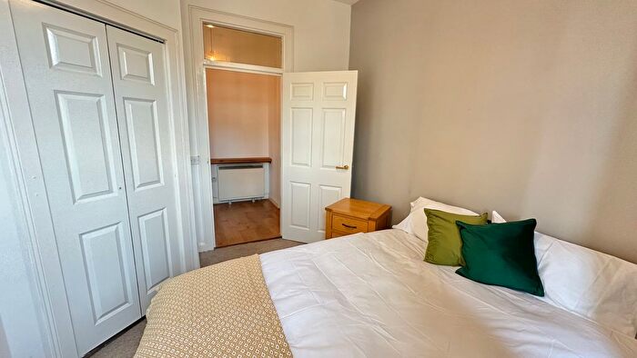 2 Bedroom Flat For Sale In Commercial Street, Dundee, DD1