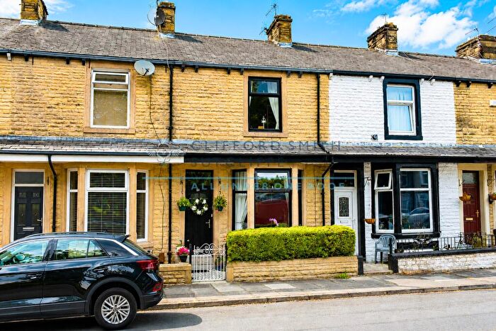 3 Bedroom Terraced House For Sale In Thursfield Road, Burnley, BB10