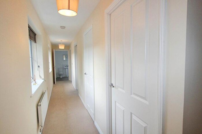 2 Bedroom Coach House To Rent In Ossulbury Lane, Aylesbury, HP19