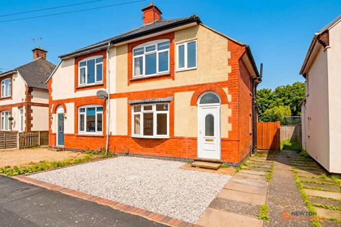 3 Bedroom Semi-Detached House For Sale In Elwell Avenue, Barwell, LE9