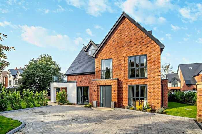 4 Bedroom Detached House To Rent In Rosegarth Place, Wilmslow, Cheshire, SK9