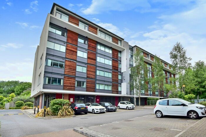 2 Bedroom Flat To Rent In Lexington Court, Broadway, Salford, M50