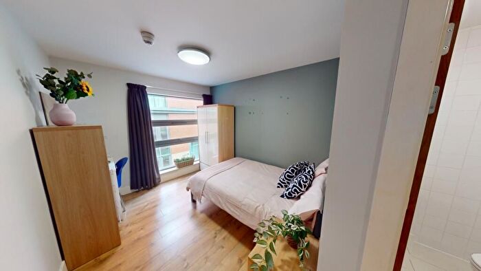 4 Bedroom Flat To Rent In Woolpack Lane, Nottingham, NG1