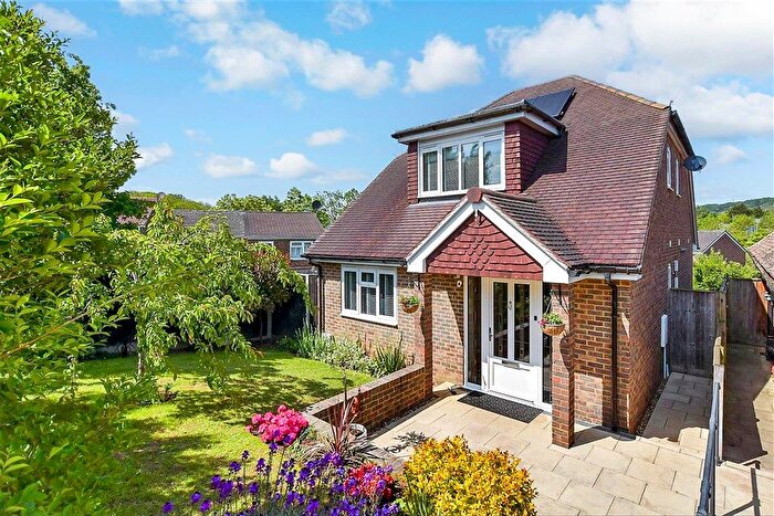 3 Bedroom Chalet For Sale In Downs View Road, Penenden Heath, Maidstone, Kent, ME14