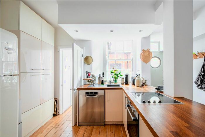 2 Bedroom Flat To Rent In Seymour House, Tavistock Place, Bloomsbury, WC1H