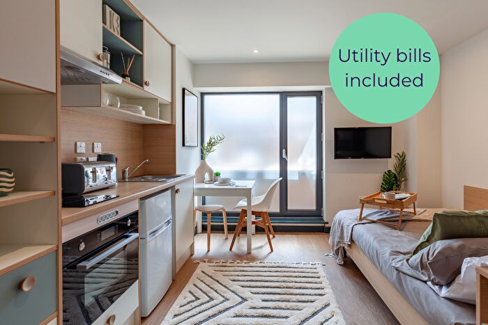 Studio To Rent In Gladstone Road, Exeter, Devon, EX1