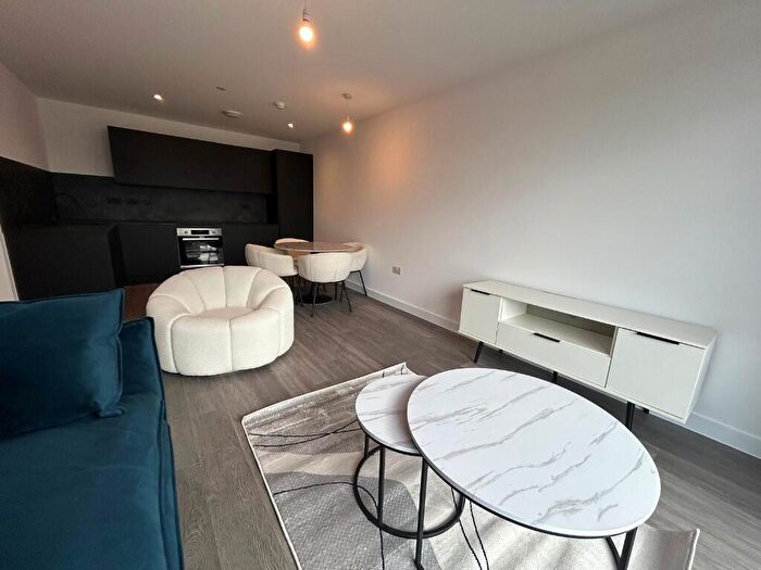 1 Bedroom Apartment To Rent In Apt, Berkeley Square, Ordsall Lane, Manchester, Greater Manchester, M5