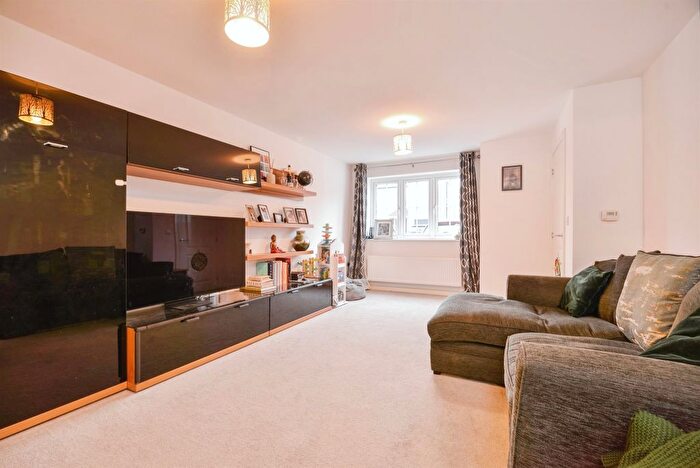 3 Bedroom Semi-Detached House For Sale In Braunton Way, Yarm, TS15