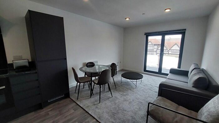 1 Bedroom Apartment To Rent In Burlington Square, Burlington Street, Chesterfield, S40