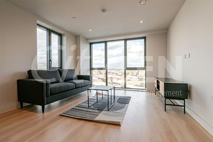 1 Bedroom Flat To Rent In Waterhouse Gardens, Dutton Street, Manchester, M3