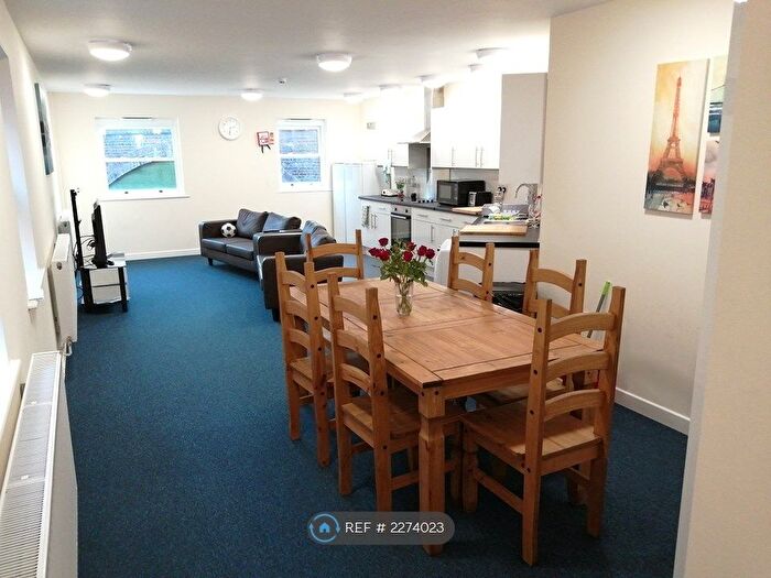 5 Bedroom Flat To Rent In Moss Yard, Leamington Spa, CV31