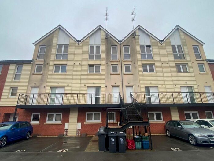 3 Bedroom Maisonette To Rent In Alicia Close, Newport, NP20