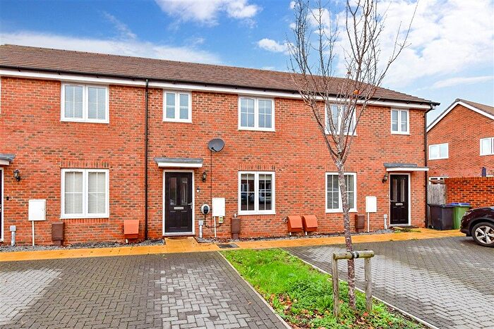 3 Bedroom Terraced House For Sale In Legg Vale, Chichester, West Sussex, PO20