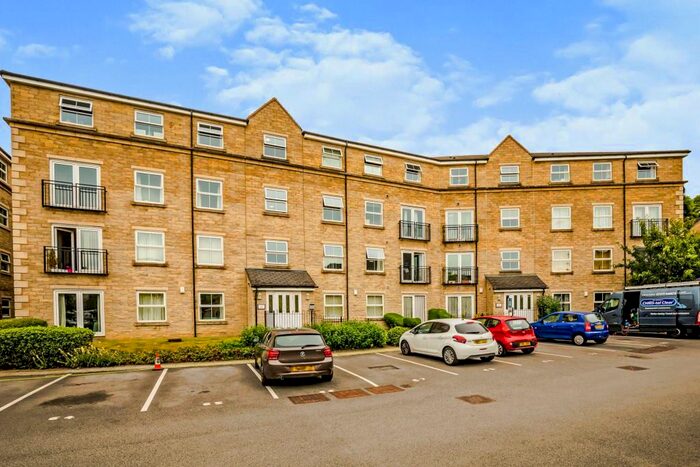 2 Bedroom Apartment To Rent In Winding Rise, Bailiff Bridge, Brighouse, West Yorkshire, HD6