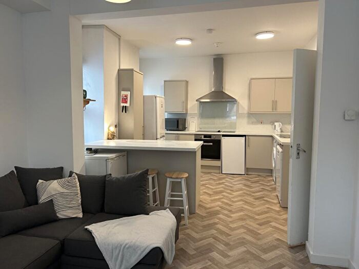 1 Bedroom Flat To Rent In Room, Alfreton Road, NG7